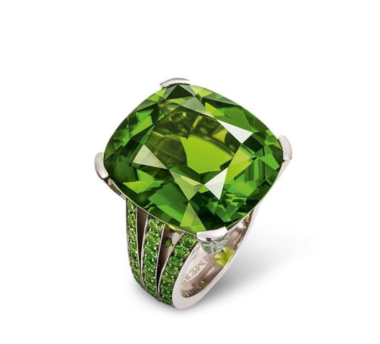 August Birthstone: Peridot